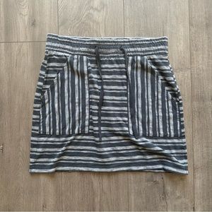 Ann Taylor Loft mini skirt - size XS